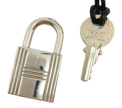 HERMES Set of Padlock & Key Cadena Silver Charm Number random Authentic